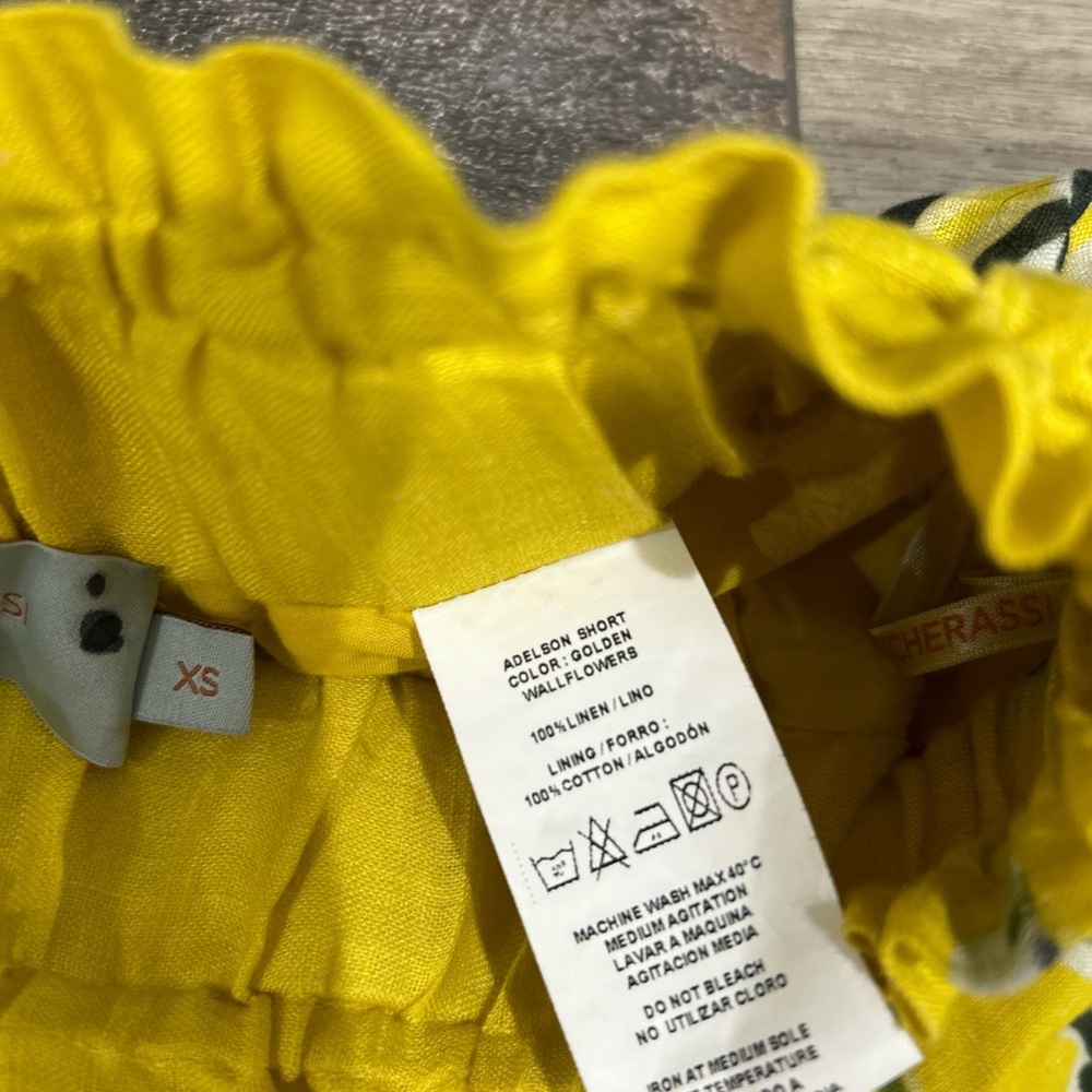 Silvia Tcherassi yellow linen Adelson shorts in golden wallflowers - Picture 8 of 8